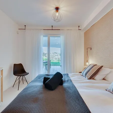 Apartment La Duquesa El Hacho